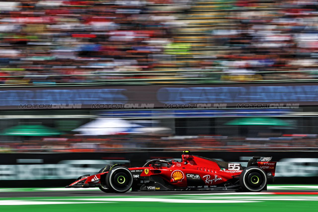 GP MESSICO, Carlos Sainz Jr (ESP) Ferrari SF-23.

27.10.2023. Formula 1 World Championship, Rd 20, Mexican Grand Prix, Mexico City, Mexico, Practice Day.

- www.xpbimages.com, EMail: requests@xpbimages.com © Copyright: Moy / XPB Images