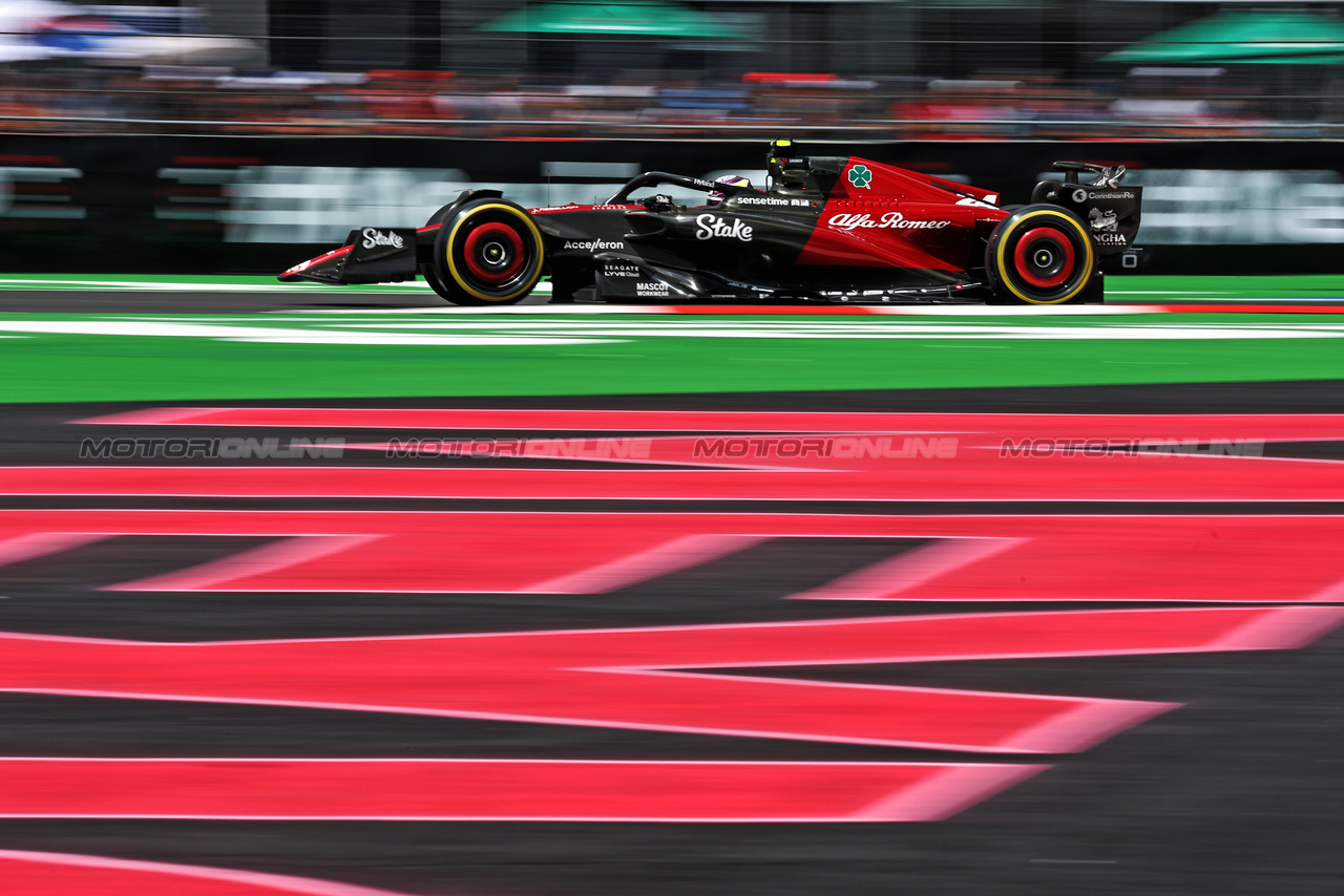 GP MESSICO, Zhou Guanyu (CHN) Alfa Romeo F1 Team C43.

27.10.2023. Formula 1 World Championship, Rd 20, Mexican Grand Prix, Mexico City, Mexico, Practice Day.

- www.xpbimages.com, EMail: requests@xpbimages.com © Copyright: Moy / XPB Images
