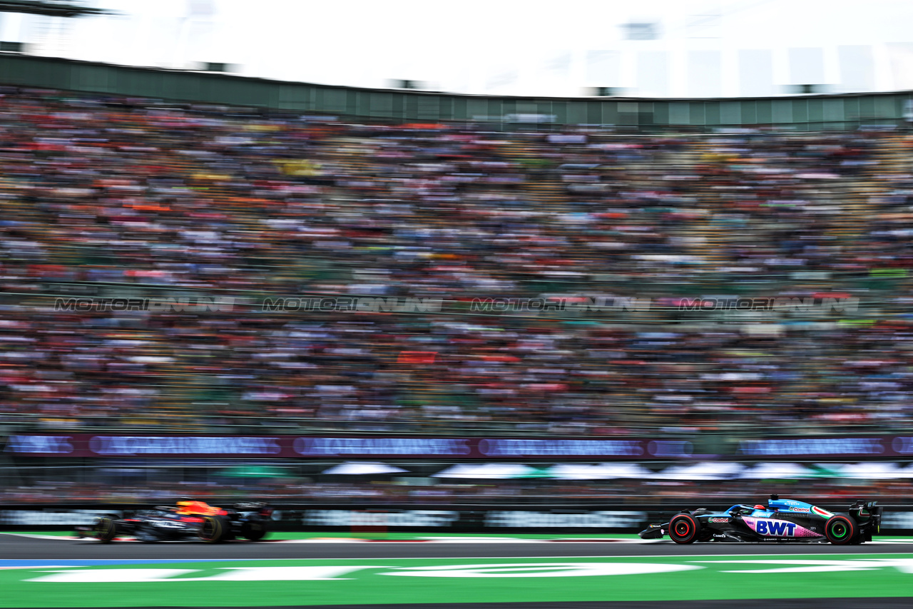 GP MESSICO, Esteban Ocon (FRA) Alpine F1 Team A523.

27.10.2023. Formula 1 World Championship, Rd 20, Mexican Grand Prix, Mexico City, Mexico, Practice Day.

- www.xpbimages.com, EMail: requests@xpbimages.com © Copyright: Moy / XPB Images