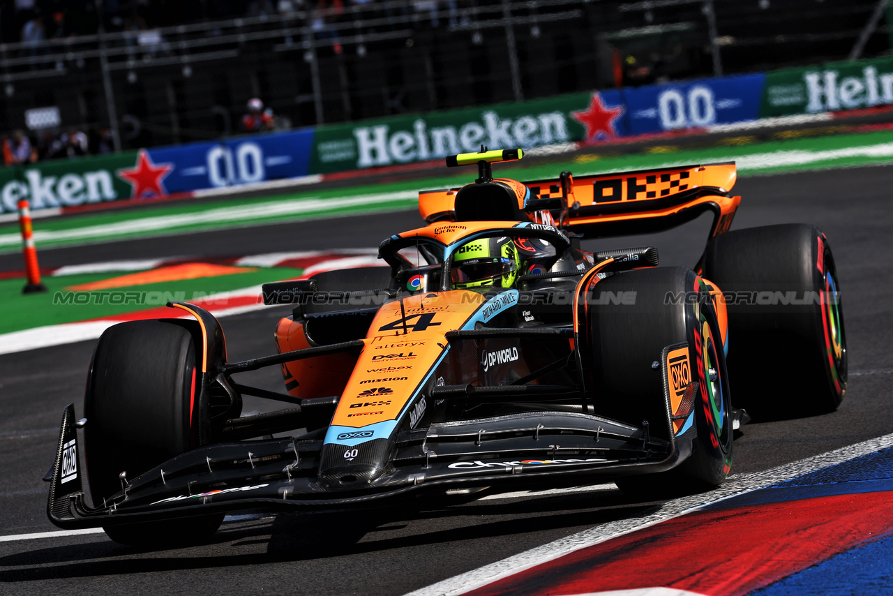GP MESSICO, Lando Norris (GBR) McLaren MCL60.

27.10.2023. Formula 1 World Championship, Rd 20, Mexican Grand Prix, Mexico City, Mexico, Practice Day.

- www.xpbimages.com, EMail: requests@xpbimages.com © Copyright: Moy / XPB Images