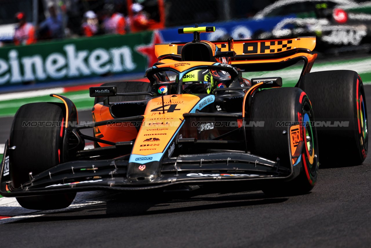 GP MESSICO, Lando Norris (GBR) McLaren MCL60.

27.10.2023. Formula 1 World Championship, Rd 20, Mexican Grand Prix, Mexico City, Mexico, Practice Day.

- www.xpbimages.com, EMail: requests@xpbimages.com © Copyright: Moy / XPB Images