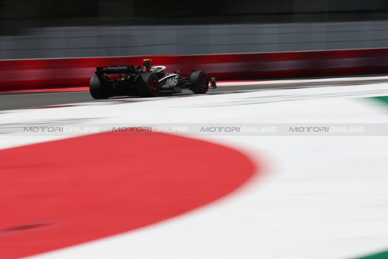 GP MESSICO, Nico Hulkenberg (GER) Haas VF-23.

27.10.2023. Formula 1 World Championship, Rd 20, Mexican Grand Prix, Mexico City, Mexico, Practice Day.

 - www.xpbimages.com, EMail: requests@xpbimages.com © Copyright: Coates / XPB Images