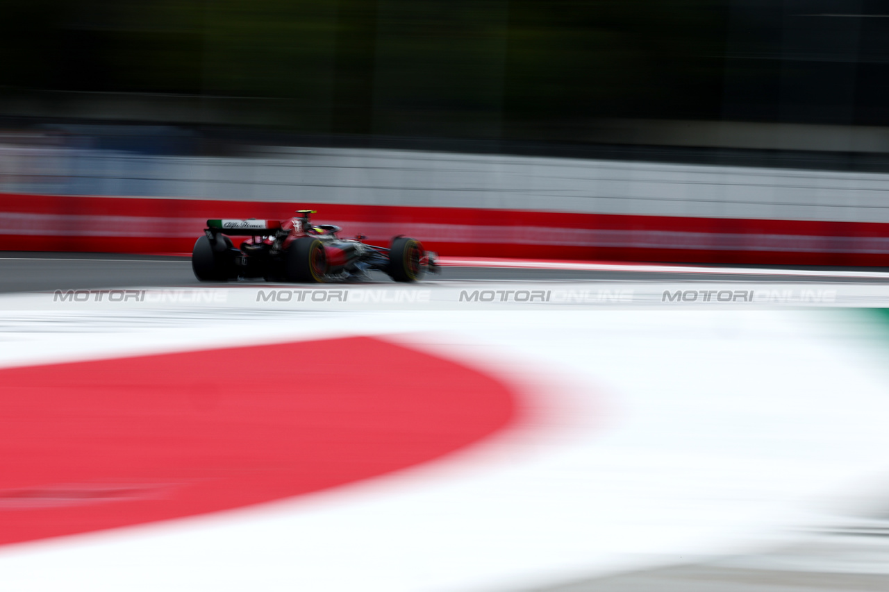 GP MESSICO, Zhou Guanyu (CHN) Alfa Romeo F1 Team C43.

27.10.2023. Formula 1 World Championship, Rd 20, Mexican Grand Prix, Mexico City, Mexico, Practice Day.

 - www.xpbimages.com, EMail: requests@xpbimages.com © Copyright: Coates / XPB Images