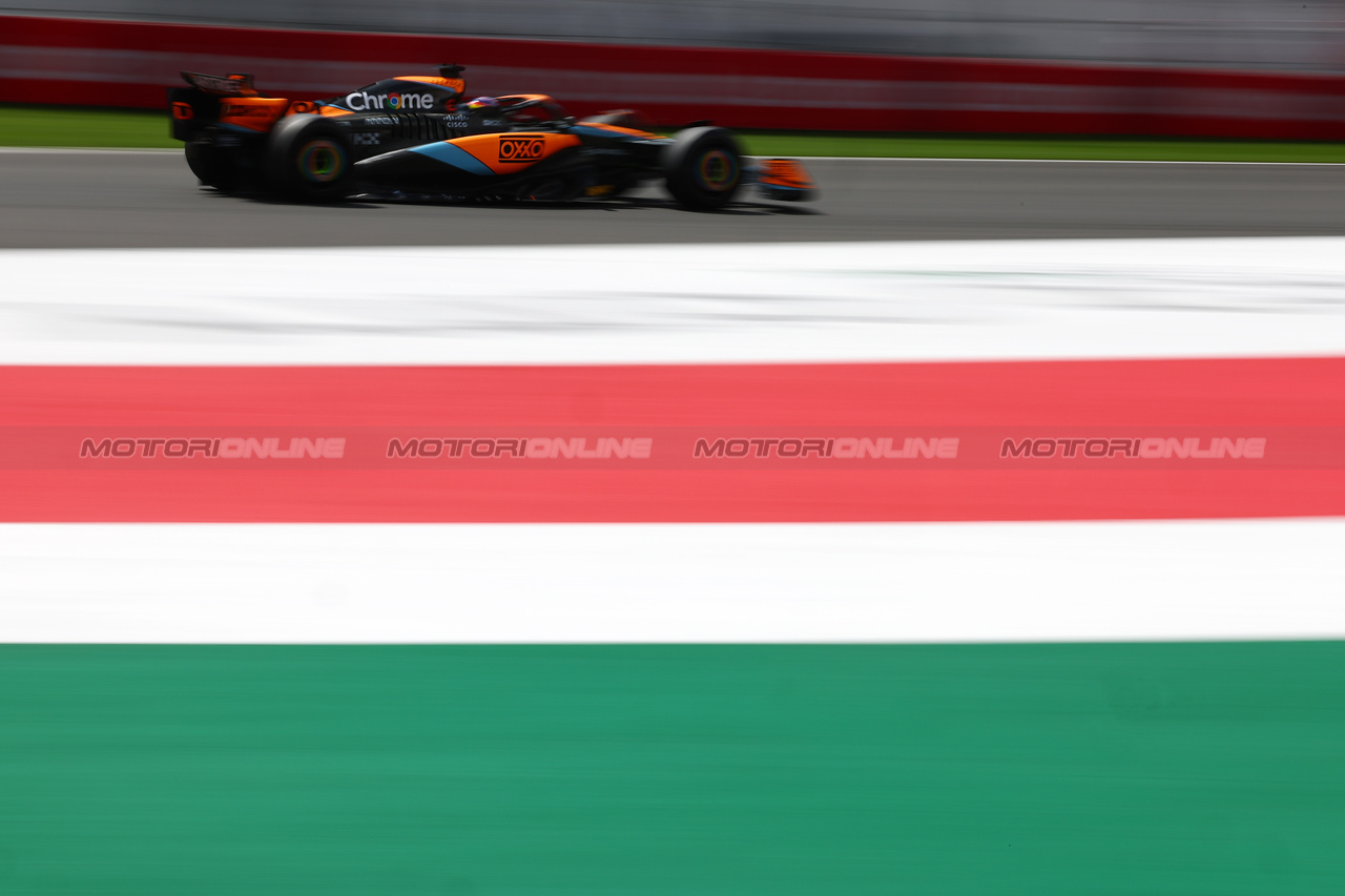 GP MESSICO, Oscar Piastri (AUS) McLaren MCL60.

27.10.2023. Formula 1 World Championship, Rd 20, Mexican Grand Prix, Mexico City, Mexico, Practice Day.

 - www.xpbimages.com, EMail: requests@xpbimages.com © Copyright: Coates / XPB Images