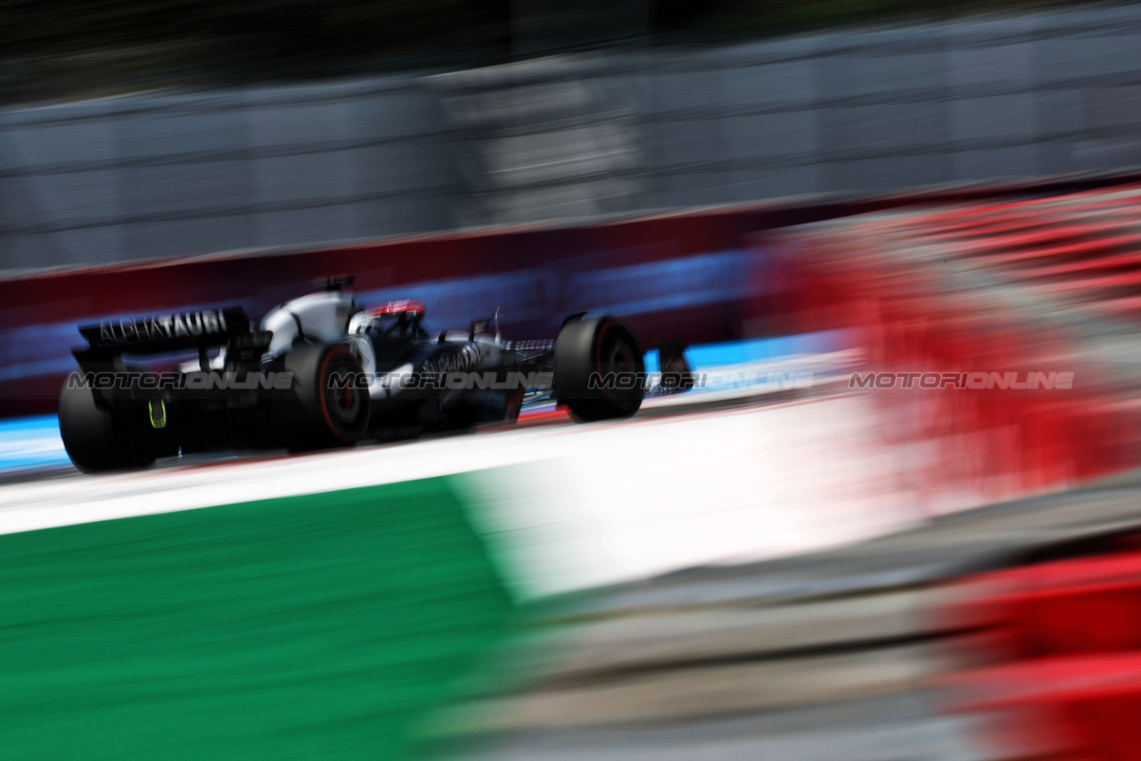 GP MESSICO, Daniel Ricciardo (AUS) AlphaTauri AT04.

27.10.2023. Formula 1 World Championship, Rd 20, Mexican Grand Prix, Mexico City, Mexico, Practice Day.

 - www.xpbimages.com, EMail: requests@xpbimages.com © Copyright: Coates / XPB Images
