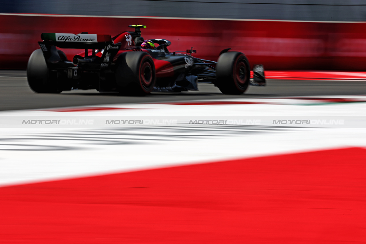 GP MESSICO, Zhou Guanyu (CHN) Alfa Romeo F1 Team C43.

27.10.2023. Formula 1 World Championship, Rd 20, Mexican Grand Prix, Mexico City, Mexico, Practice Day.

 - www.xpbimages.com, EMail: requests@xpbimages.com © Copyright: Coates / XPB Images