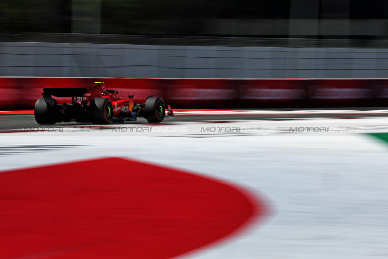 GP MESSICO, Carlos Sainz Jr (ESP) Ferrari SF-23.

27.10.2023. Formula 1 World Championship, Rd 20, Mexican Grand Prix, Mexico City, Mexico, Practice Day.

 - www.xpbimages.com, EMail: requests@xpbimages.com © Copyright: Coates / XPB Images