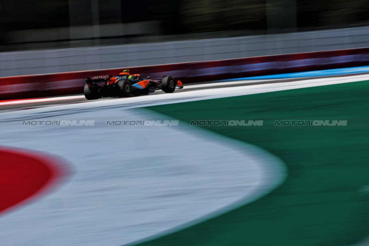 GP MESSICO, Lando Norris (GBR) McLaren MCL60.

27.10.2023. Formula 1 World Championship, Rd 20, Mexican Grand Prix, Mexico City, Mexico, Practice Day.

 - www.xpbimages.com, EMail: requests@xpbimages.com © Copyright: Coates / XPB Images