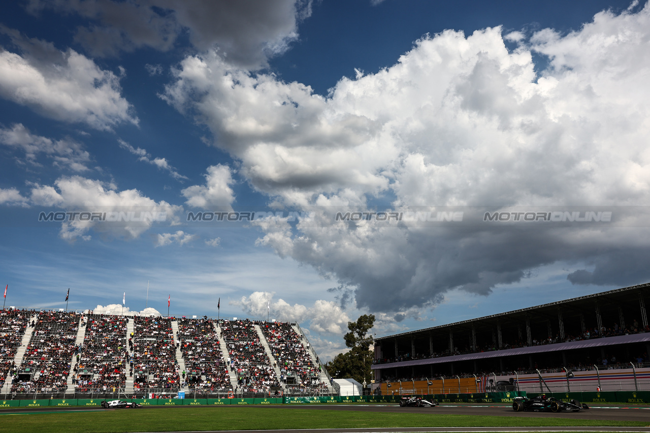 GP MESSICO, George Russell (GBR), Mercedes AMG F1 
27.10.2023. Formula 1 World Championship, Rd 20, Mexican Grand Prix, Mexico City, Mexico, Practice Day.
- www.xpbimages.com, EMail: requests@xpbimages.com © Copyright: Charniaux / XPB Images