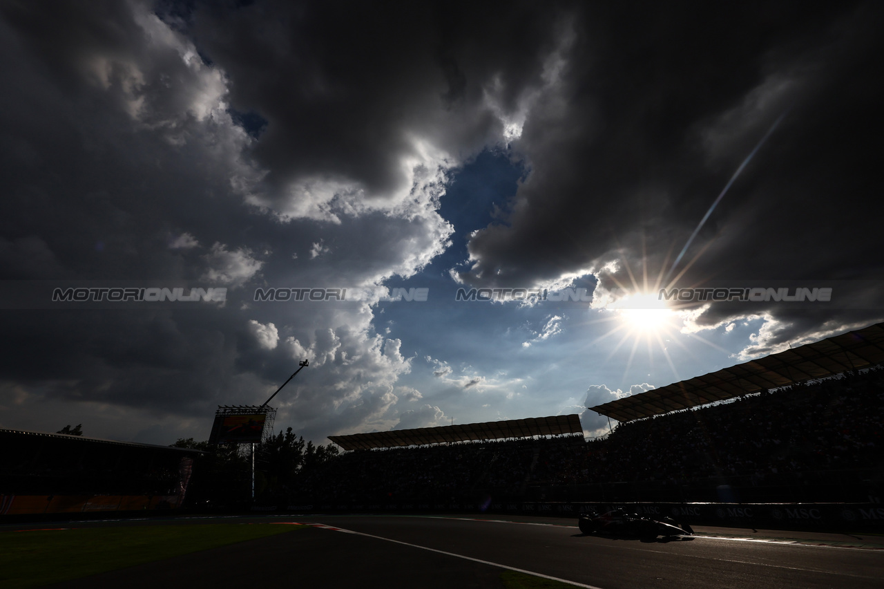 GP MESSICO, Valtteri Bottas (FIN), Alfa Romeo Racing 
27.10.2023. Formula 1 World Championship, Rd 20, Mexican Grand Prix, Mexico City, Mexico, Practice Day.
- www.xpbimages.com, EMail: requests@xpbimages.com © Copyright: Charniaux / XPB Images