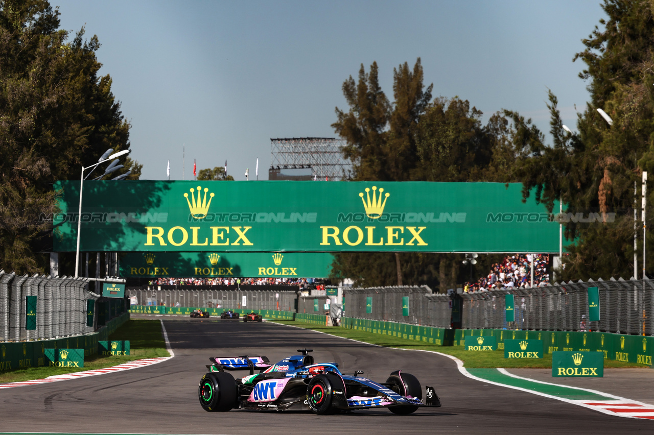 GP MESSICO, Esteban Ocon (FRA), Alpine F1 Team 
27.10.2023. Formula 1 World Championship, Rd 20, Mexican Grand Prix, Mexico City, Mexico, Practice Day.
- www.xpbimages.com, EMail: requests@xpbimages.com © Copyright: Charniaux / XPB Images