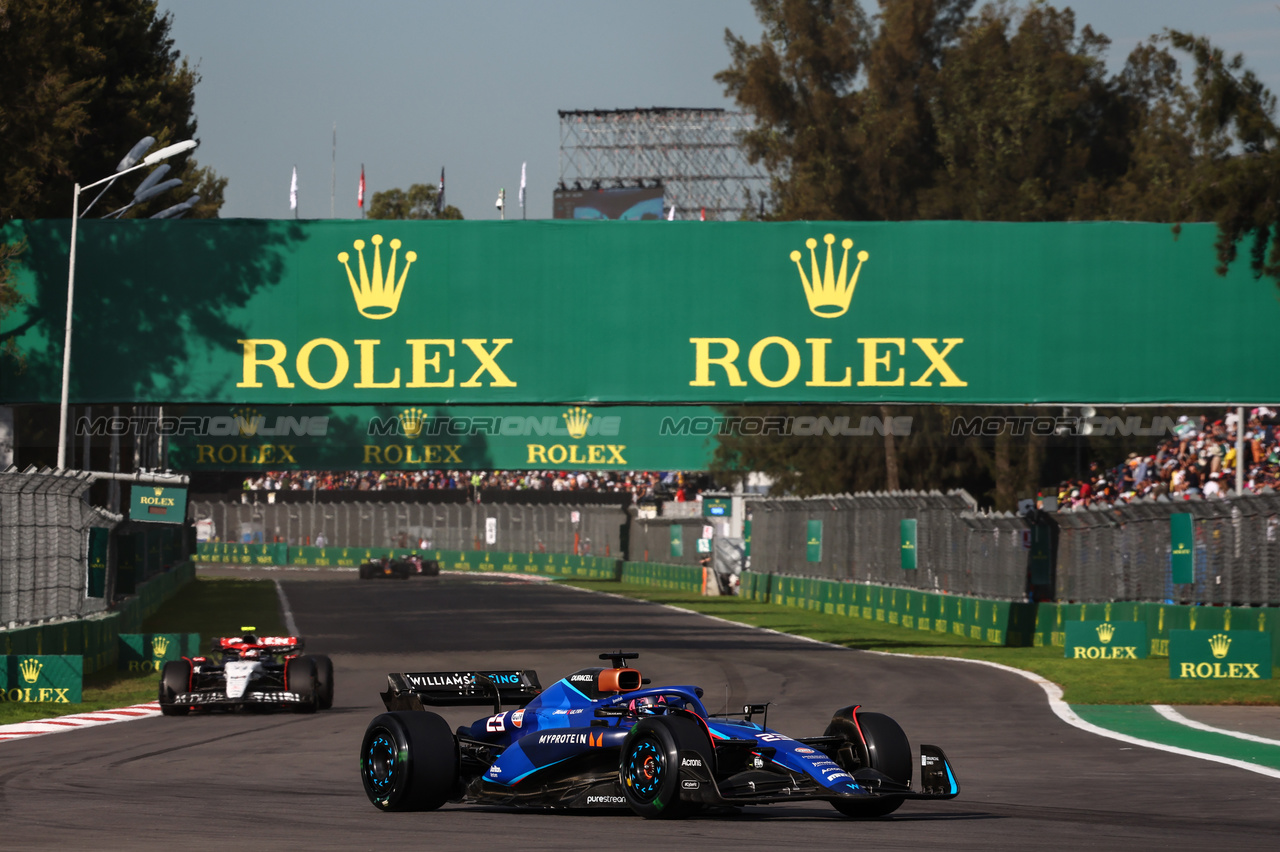GP MESSICO, Alex Albon (THA), Williams F1 Team 
27.10.2023. Formula 1 World Championship, Rd 20, Mexican Grand Prix, Mexico City, Mexico, Practice Day.
- www.xpbimages.com, EMail: requests@xpbimages.com © Copyright: Charniaux / XPB Images
