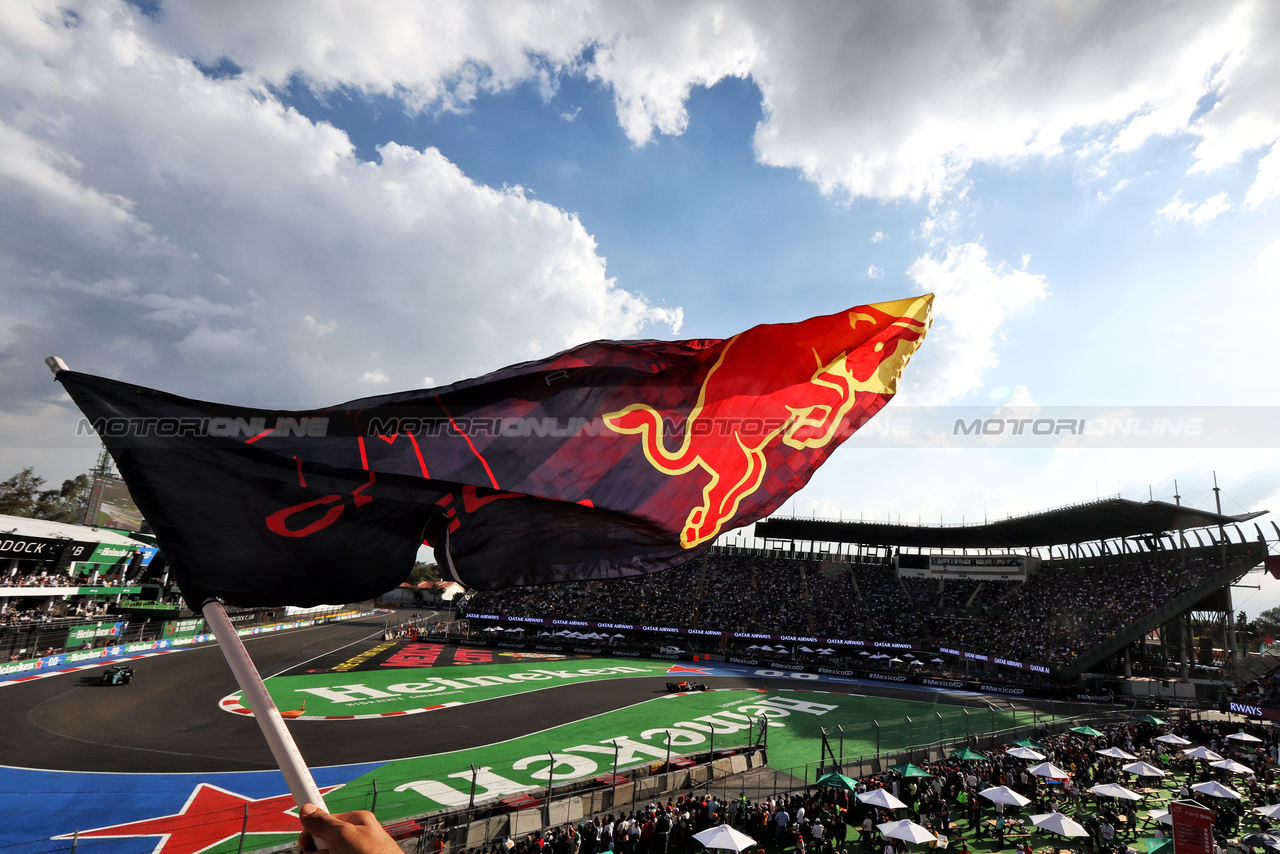 GP MESSICO, Max Verstappen (NLD) Red Bull Racing RB19.

27.10.2023. Formula 1 World Championship, Rd 20, Mexican Grand Prix, Mexico City, Mexico, Practice Day.

- www.xpbimages.com, EMail: requests@xpbimages.com © Copyright: Bearne / XPB Images