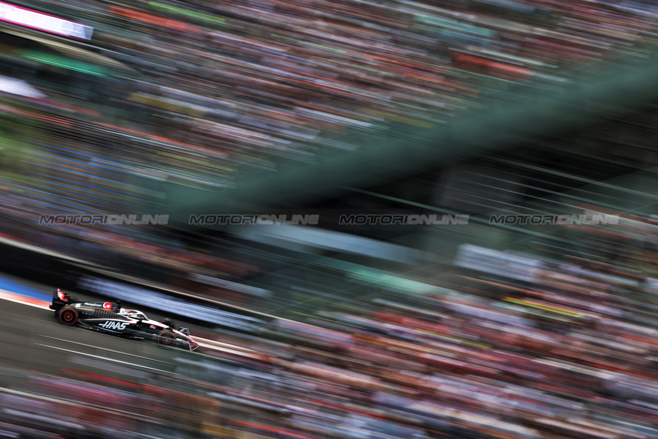 GP MESSICO, Kevin Magnussen (DEN) Haas VF-23.

27.10.2023. Formula 1 World Championship, Rd 20, Mexican Grand Prix, Mexico City, Mexico, Practice Day.

- www.xpbimages.com, EMail: requests@xpbimages.com © Copyright: Bearne / XPB Images