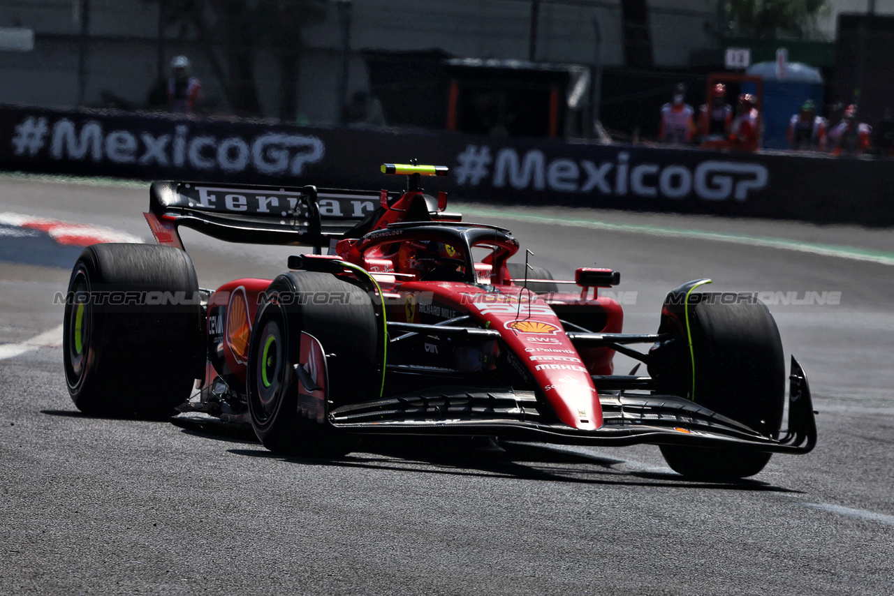 GP MESSICO, Carlos Sainz Jr (ESP) Ferrari SF-23.

27.10.2023. Formula 1 World Championship, Rd 20, Mexican Grand Prix, Mexico City, Mexico, Practice Day.

- www.xpbimages.com, EMail: requests@xpbimages.com © Copyright: Charniaux / XPB Images