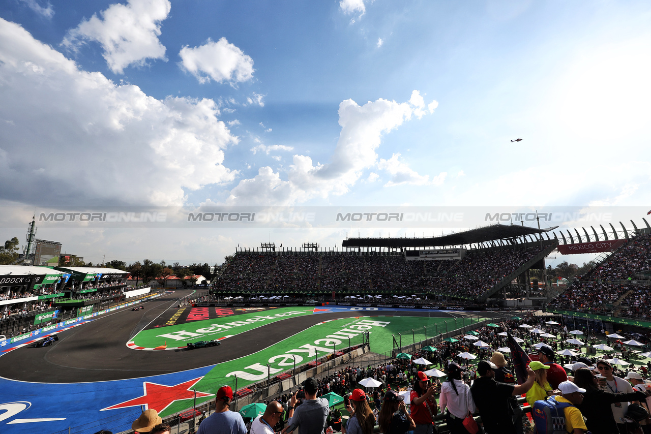 GP MESSICO, Fernando Alonso (ESP) Aston Martin F1 Team AMR23.

27.10.2023. Formula 1 World Championship, Rd 20, Mexican Grand Prix, Mexico City, Mexico, Practice Day.

- www.xpbimages.com, EMail: requests@xpbimages.com © Copyright: Bearne / XPB Images