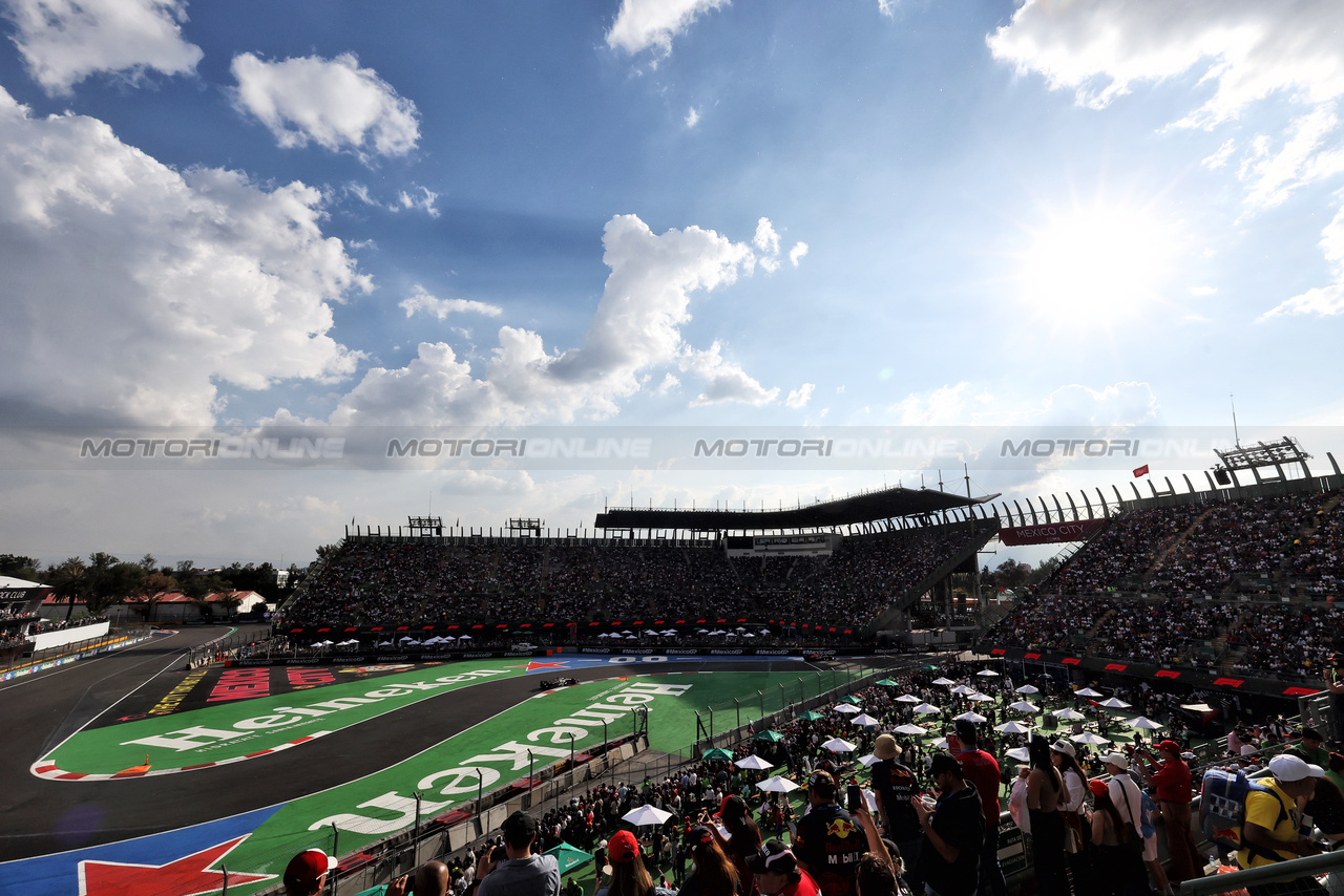 GP MESSICO, Kevin Magnussen (DEN) Haas VF-23.

27.10.2023. Formula 1 World Championship, Rd 20, Mexican Grand Prix, Mexico City, Mexico, Practice Day.

- www.xpbimages.com, EMail: requests@xpbimages.com © Copyright: Bearne / XPB Images