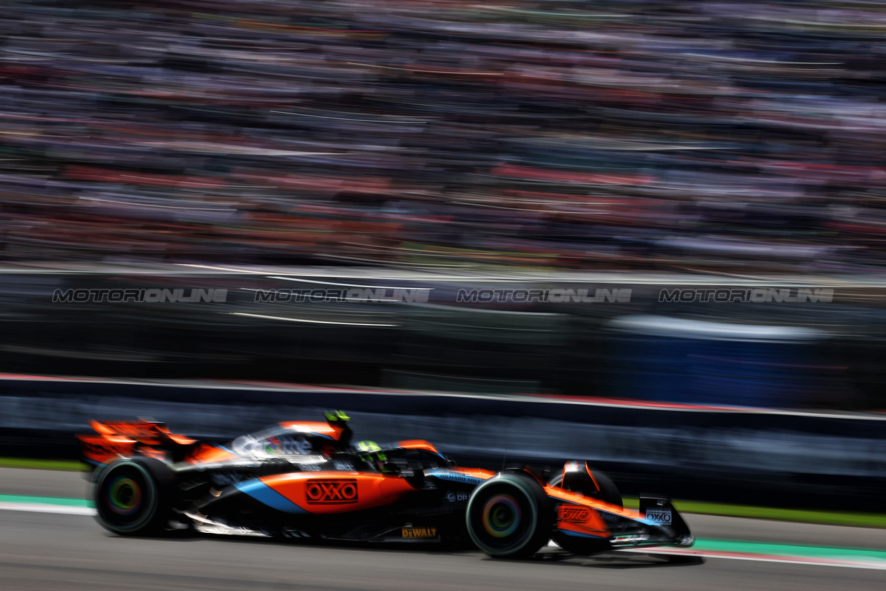 GP MESSICO, Lando Norris (GBR) McLaren MCL60.

27.10.2023. Formula 1 World Championship, Rd 20, Mexican Grand Prix, Mexico City, Mexico, Practice Day.

 - www.xpbimages.com, EMail: requests@xpbimages.com © Copyright: Coates / XPB Images