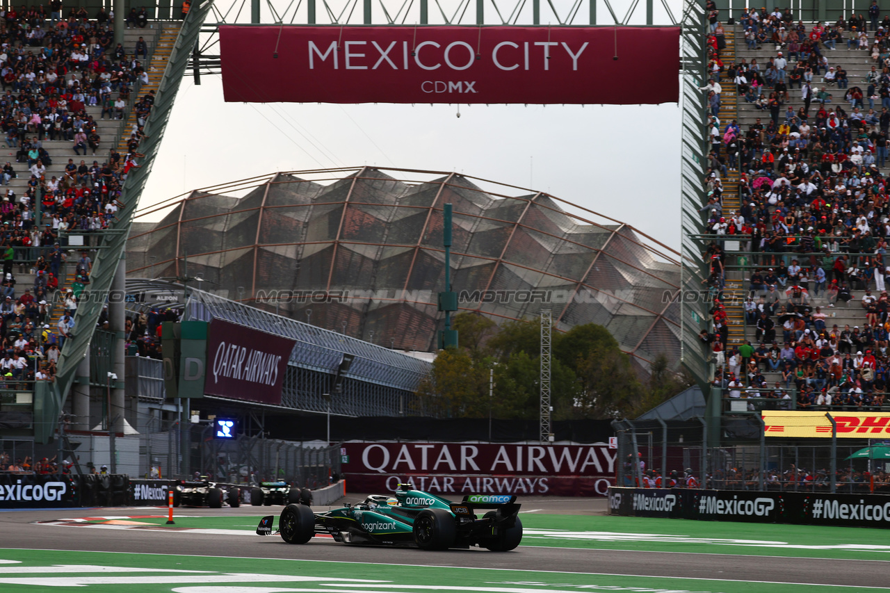 GP MESSICO, Fernando Alonso (ESP) Aston Martin F1 Team AMR23.

27.10.2023. Formula 1 World Championship, Rd 20, Mexican Grand Prix, Mexico City, Mexico, Practice Day.

 - www.xpbimages.com, EMail: requests@xpbimages.com © Copyright: Coates / XPB Images