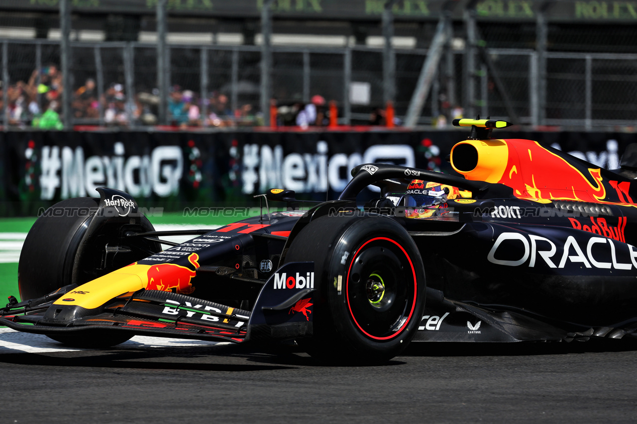 GP MESSICO, Sergio Perez (MEX) Red Bull Racing RB19.

27.10.2023. Formula 1 World Championship, Rd 20, Mexican Grand Prix, Mexico City, Mexico, Practice Day.

- www.xpbimages.com, EMail: requests@xpbimages.com © Copyright: Moy / XPB Images