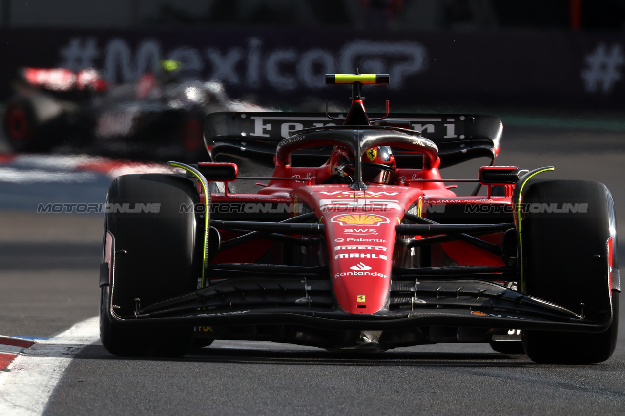 GP MESSICO, Carlos Sainz Jr (ESP) Ferrari SF-23.

27.10.2023. Formula 1 World Championship, Rd 20, Mexican Grand Prix, Mexico City, Mexico, Practice Day.

 - www.xpbimages.com, EMail: requests@xpbimages.com © Copyright: Coates / XPB Images