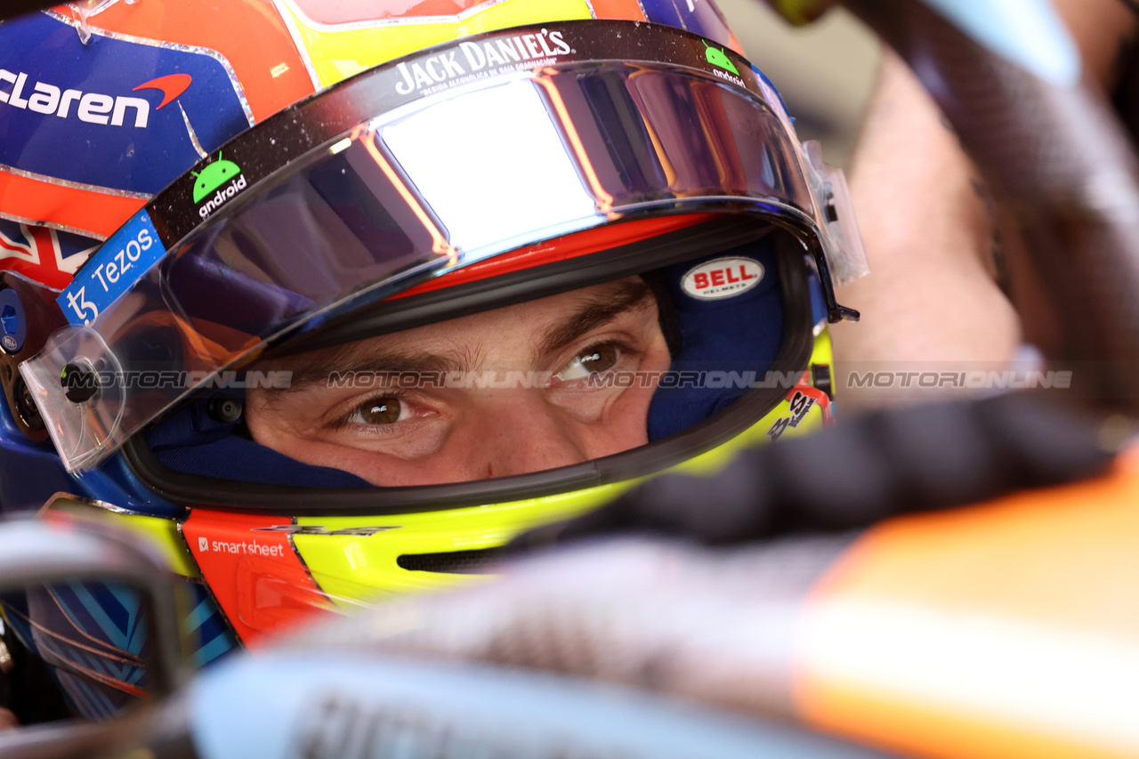 GP MESSICO, Oscar Piastri (AUS) McLaren MCL60.

27.10.2023. Formula 1 World Championship, Rd 20, Mexican Grand Prix, Mexico City, Mexico, Practice Day.

- www.xpbimages.com, EMail: requests@xpbimages.com © Copyright: Bearne / XPB Images