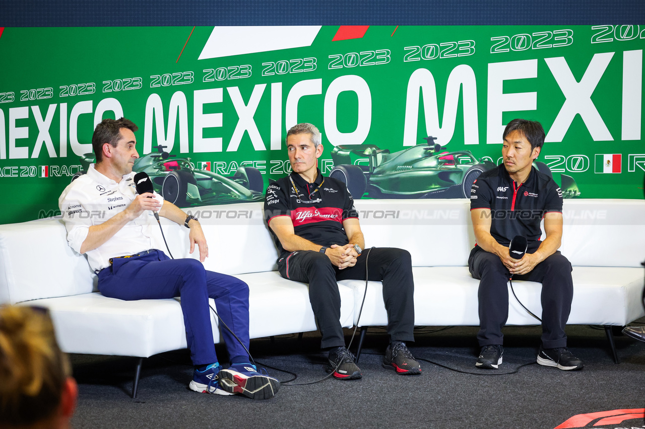 GP MESSICO, (L to R): Dave Robson (GBR) Williams Racing Head of Vehicle Performance; Xevi Pujolar (ESP) Alfa Romeo F1 Team Head of Trackside Engineering; e Ayao Komatsu (JPN) Haas F1 Team Gara Engineer, in the FIA Press Conference.

27.10.2023. Formula 1 World Championship, Rd 20, Mexican Grand Prix, Mexico City, Mexico, Practice Day.

- www.xpbimages.com, EMail: requests@xpbimages.com © Copyright: XPB Images
