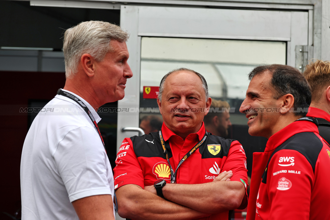 GP MESSICO, (L to R): David Coulthard (GBR) Red Bull Racing e Scuderia Toro Advisor / Channel 4 F1 Commentator with Frederic Vasseur (FRA) Ferrari Team Principal e Marc Gene (ESP) Ferrari Test Driver.

27.10.2023. Formula 1 World Championship, Rd 20, Mexican Grand Prix, Mexico City, Mexico, Practice Day.

- www.xpbimages.com, EMail: requests@xpbimages.com © Copyright: Moy / XPB Images