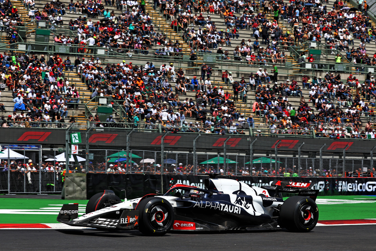 GP MESSICO, Daniel Ricciardo (AUS) AlphaTauri AT04.

27.10.2023. Formula 1 World Championship, Rd 20, Mexican Grand Prix, Mexico City, Mexico, Practice Day.

- www.xpbimages.com, EMail: requests@xpbimages.com © Copyright: Moy / XPB Images