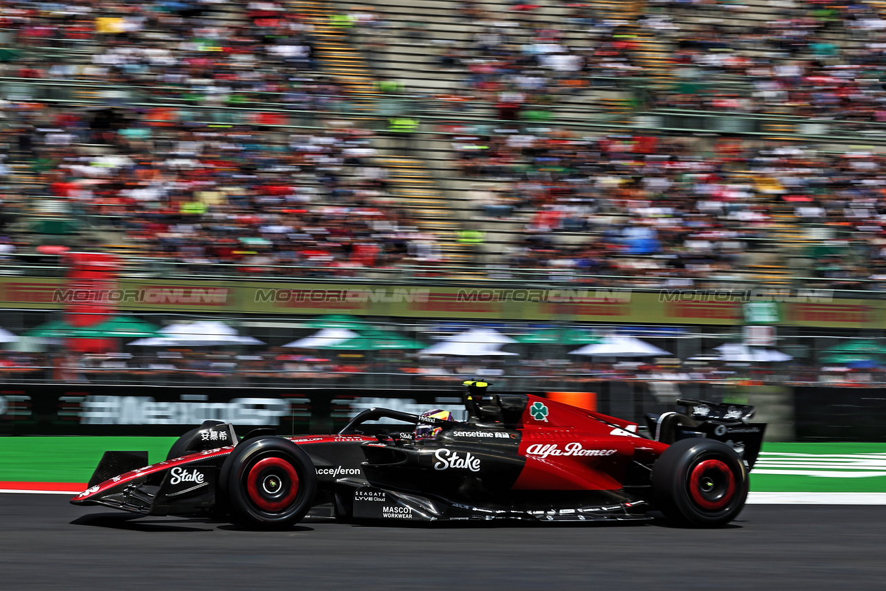 GP MESSICO, Zhou Guanyu (CHN) Alfa Romeo F1 Team C43.

27.10.2023. Formula 1 World Championship, Rd 20, Mexican Grand Prix, Mexico City, Mexico, Practice Day.

- www.xpbimages.com, EMail: requests@xpbimages.com © Copyright: Moy / XPB Images
