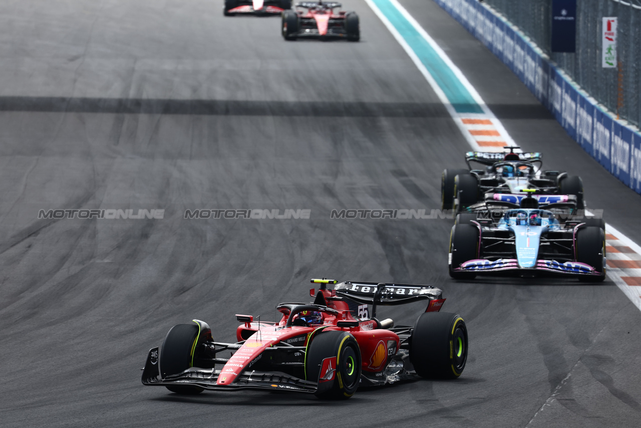 GP MIAMI, Carlos Sainz Jr (ESP) Ferrari SF-23.

07.05.2023. Formula 1 World Championship, Rd 5, Miami Grand Prix, Miami, Florida, USA, Gara Day.

- www.xpbimages.com, EMail: requests@xpbimages.com ¬© Copyright: Batchelor / XPB Images