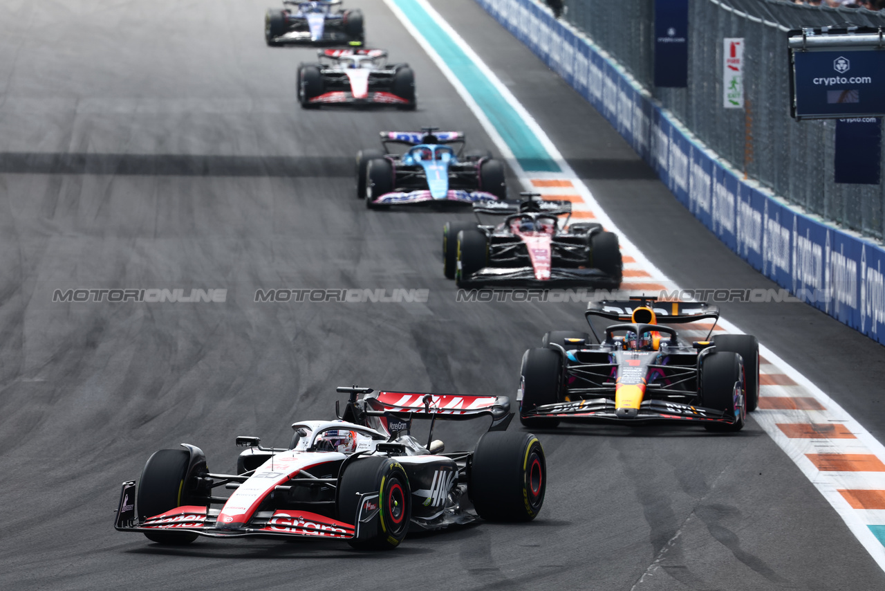 GP MIAMI, Kevin Magnussen (DEN) Haas VF-23.

07.05.2023. Formula 1 World Championship, Rd 5, Miami Grand Prix, Miami, Florida, USA, Gara Day.

- www.xpbimages.com, EMail: requests@xpbimages.com ¬© Copyright: Batchelor / XPB Images