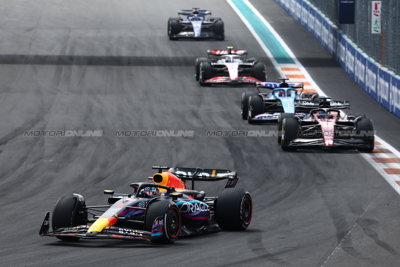 GP MIAMI, Max Verstappen (NLD) Red Bull Racing RB19.

07.05.2023. Formula 1 World Championship, Rd 5, Miami Grand Prix, Miami, Florida, USA, Gara Day.

- www.xpbimages.com, EMail: requests@xpbimages.com ¬© Copyright: Batchelor / XPB Images