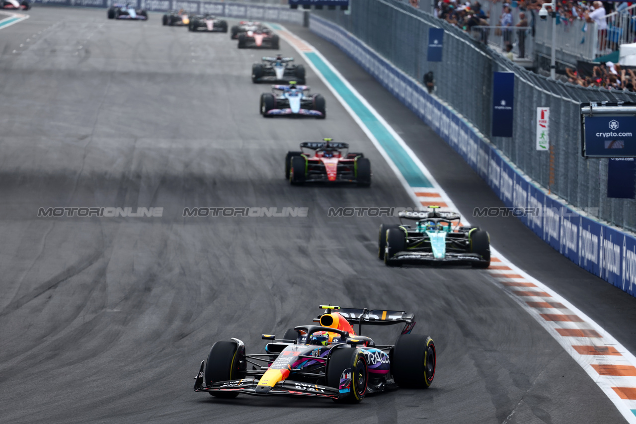 GP MIAMI, Sergio Perez (MEX) Red Bull Racing RB19.

07.05.2023. Formula 1 World Championship, Rd 5, Miami Grand Prix, Miami, Florida, USA, Gara Day.

- www.xpbimages.com, EMail: requests@xpbimages.com ¬© Copyright: Batchelor / XPB Images