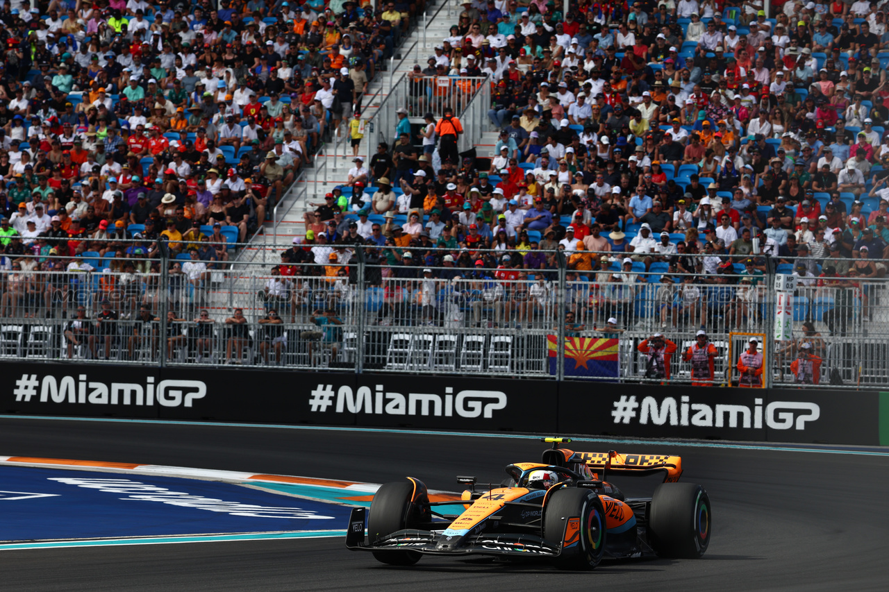 GP MIAMI, Lando Norris (GBR) McLaren MCL60.
07.05.2023. Formula 1 World Championship, Rd 5, Miami Grand Prix, Miami, Florida, USA, Gara Day.
- www.xpbimages.com, EMail: requests@xpbimages.com ¬© Copyright: Batchelor / XPB Images