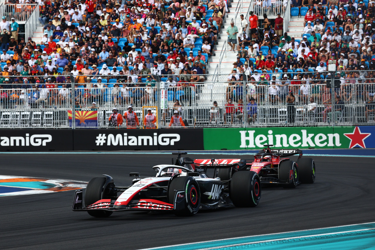 GP MIAMI, Nico Hulkenberg (GER) Haas VF-23.
07.05.2023. Formula 1 World Championship, Rd 5, Miami Grand Prix, Miami, Florida, USA, Gara Day.
- www.xpbimages.com, EMail: requests@xpbimages.com ¬© Copyright: Batchelor / XPB Images