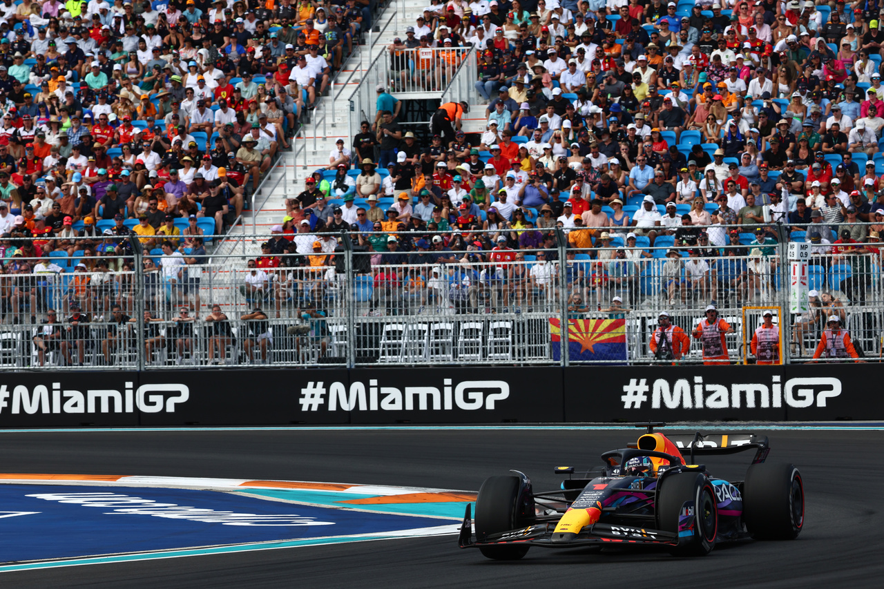 GP MIAMI, Max Verstappen (NLD) Red Bull Racing RB19.
07.05.2023. Formula 1 World Championship, Rd 5, Miami Grand Prix, Miami, Florida, USA, Gara Day.
- www.xpbimages.com, EMail: requests@xpbimages.com ¬© Copyright: Batchelor / XPB Images