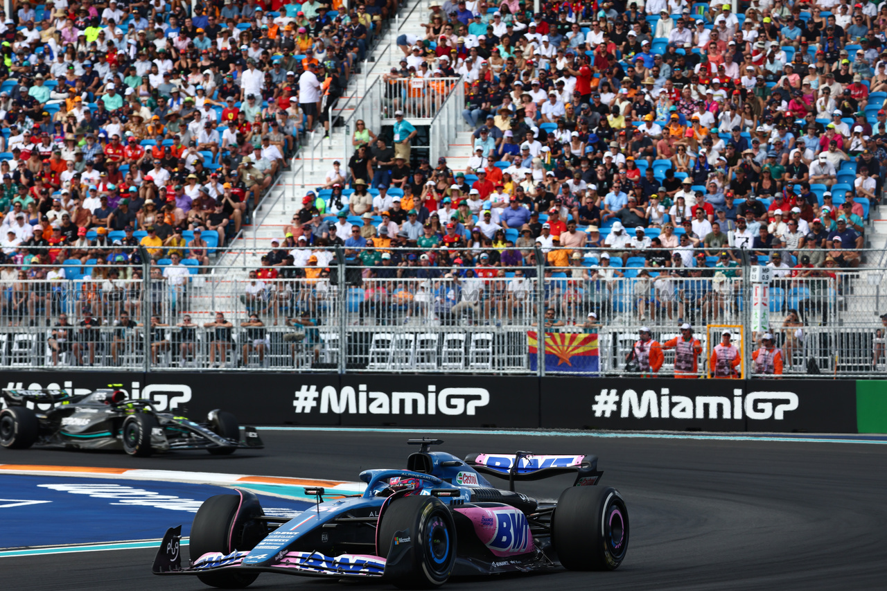 GP MIAMI, Esteban Ocon (FRA) Alpine F1 Team A523.
07.05.2023. Formula 1 World Championship, Rd 5, Miami Grand Prix, Miami, Florida, USA, Gara Day.
- www.xpbimages.com, EMail: requests@xpbimages.com ¬© Copyright: Batchelor / XPB Images