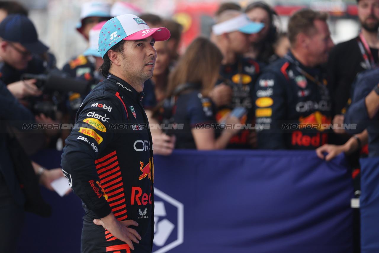 GP MIAMI, Sergio Perez (MEX) Red Bull Racing in parc ferme.

07.05.2023. Formula 1 World Championship, Rd 5, Miami Grand Prix, Miami, Florida, USA, Gara Day.

 - www.xpbimages.com, EMail: requests@xpbimages.com ¬© Copyright: Gilbert / XPB Images