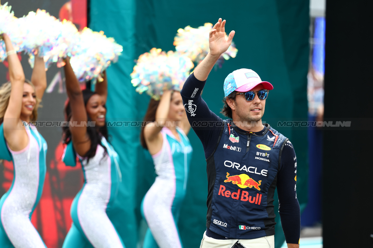 GP MIAMI, Sergio Perez (MEX) Red Bull Racing.
07.05.2023. Formula 1 World Championship, Rd 5, Miami Grand Prix, Miami, Florida, USA, Gara Day.
- www.xpbimages.com, EMail: requests@xpbimages.com ¬© Copyright: Batchelor / XPB Images