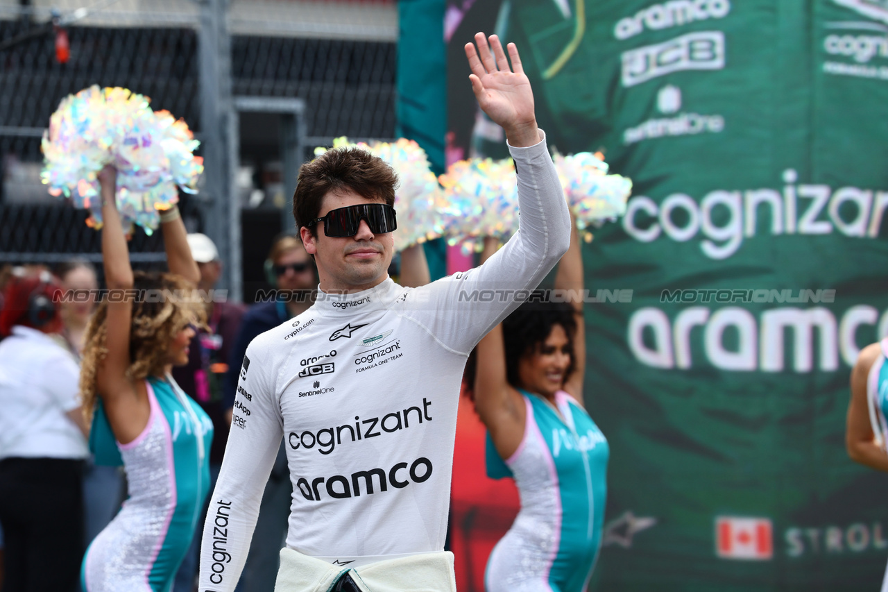 GP MIAMI, Lance Stroll (CDN) Aston Martin F1 Team AMR23.
07.05.2023. Formula 1 World Championship, Rd 5, Miami Grand Prix, Miami, Florida, USA, Gara Day.
- www.xpbimages.com, EMail: requests@xpbimages.com ¬© Copyright: Batchelor / XPB Images