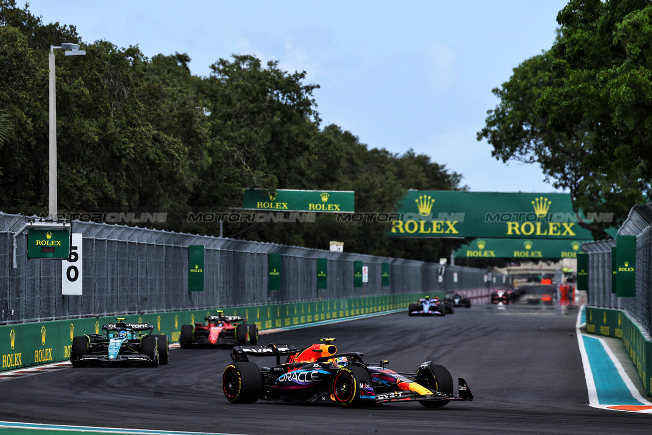 GP MIAMI, Sergio Perez (MEX) Red Bull Racing RB19.

07.05.2023. Formula 1 World Championship, Rd 5, Miami Grand Prix, Miami, Florida, USA, Gara Day.

- www.xpbimages.com, EMail: requests@xpbimages.com ¬© Copyright: Moy / XPB Images