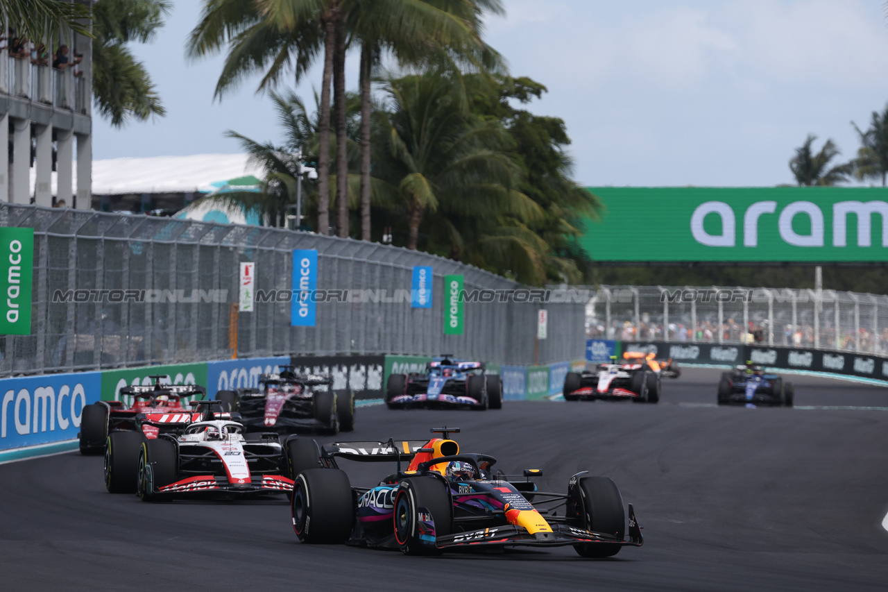 GP MIAMI, Max Verstappen (NLD) Red Bull Racing RB19.

07.05.2023. Formula 1 World Championship, Rd 5, Miami Grand Prix, Miami, Florida, USA, Gara Day.

- www.xpbimages.com, EMail: requests@xpbimages.com ¬© Copyright: Bearne / XPB Images