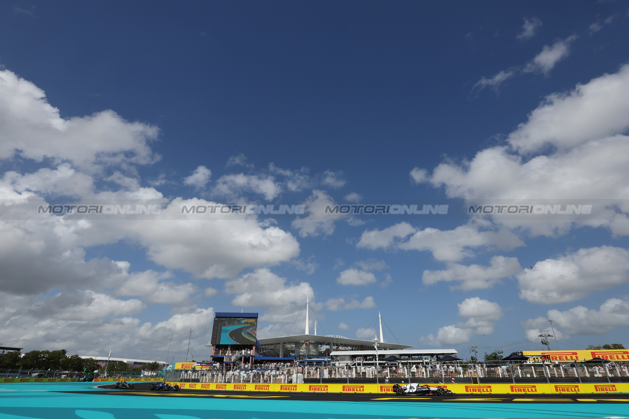 GP MIAMI, Yuki Tsunoda (JPN) AlphaTauri AT04.

07.05.2023. Formula 1 World Championship, Rd 5, Miami Grand Prix, Miami, Florida, USA, Gara Day.

- www.xpbimages.com, EMail: requests@xpbimages.com ¬© Copyright: Bearne / XPB Images