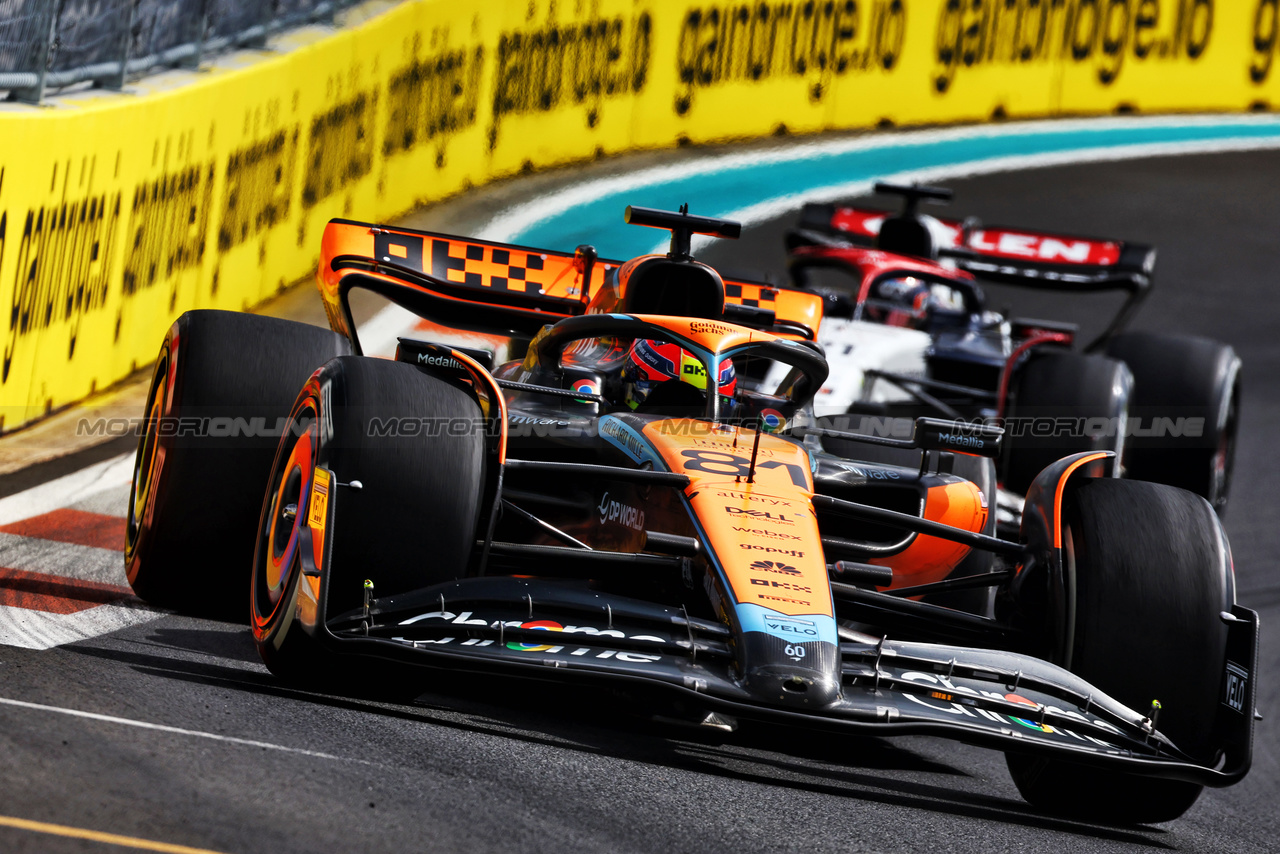 GP MIAMI, Oscar Piastri (AUS) McLaren MCL60.

07.05.2023. Formula 1 World Championship, Rd 5, Miami Grand Prix, Miami, Florida, USA, Gara Day.

 - www.xpbimages.com, EMail: requests@xpbimages.com ¬© Copyright: Coates / XPB Images