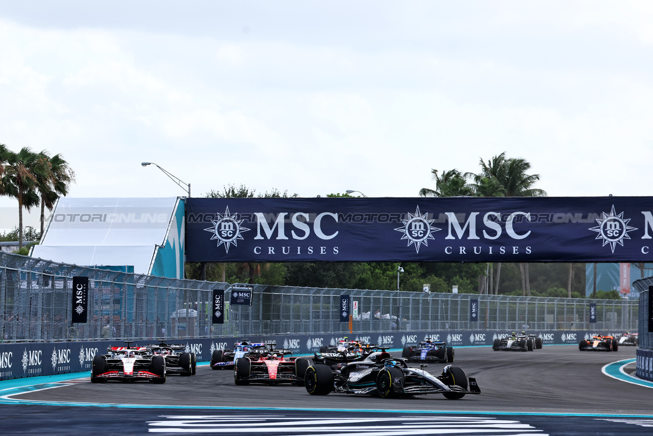 GP MIAMI, George Russell (GBR) Mercedes AMG F1 W14.

07.05.2023. Formula 1 World Championship, Rd 5, Miami Grand Prix, Miami, Florida, USA, Gara Day.

 - www.xpbimages.com, EMail: requests@xpbimages.com ¬© Copyright: Coates / XPB Images