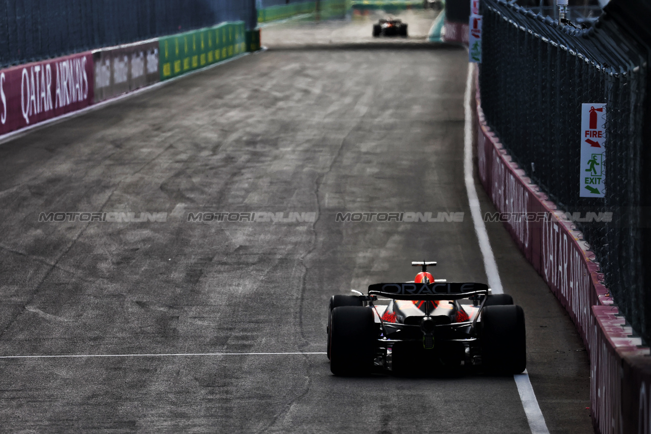 GP MIAMI, Max Verstappen (NLD) Red Bull Racing RB19.

07.05.2023. Formula 1 World Championship, Rd 5, Miami Grand Prix, Miami, Florida, USA, Gara Day.

 - www.xpbimages.com, EMail: requests@xpbimages.com ¬© Copyright: Coates / XPB Images