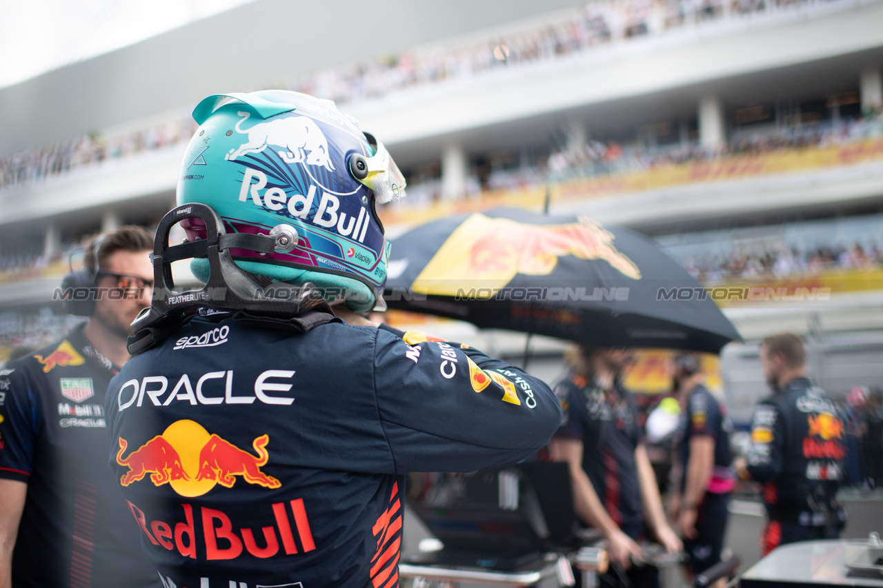 GP MIAMI, Max Verstappen (NLD) Red Bull Racing on the grid.

07.05.2023. Formula 1 World Championship, Rd 5, Miami Grand Prix, Miami, Florida, USA, Gara Day.

- www.xpbimages.com, EMail: requests@xpbimages.com ¬© Copyright: Price / XPB Images