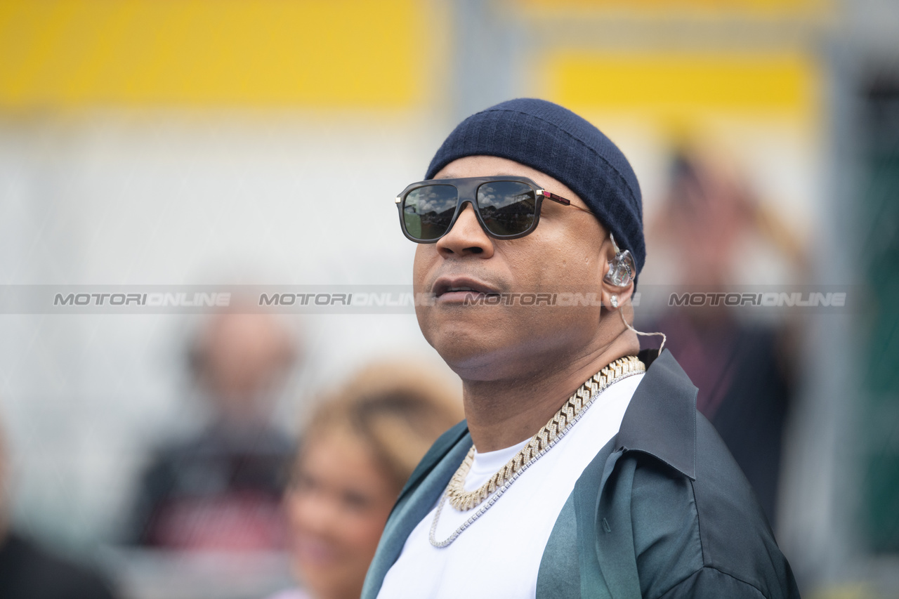 GP MIAMI, LL Cool J (USA) on the grid.

07.05.2023. Formula 1 World Championship, Rd 5, Miami Grand Prix, Miami, Florida, USA, Gara Day.

- www.xpbimages.com, EMail: requests@xpbimages.com ¬© Copyright: Price / XPB Images