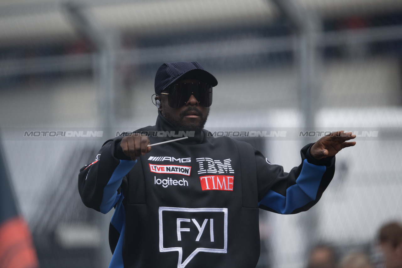 GP MIAMI, will.i.am (USA) Black Eyed Peas on the grid.

07.05.2023. Formula 1 World Championship, Rd 5, Miami Grand Prix, Miami, Florida, USA, Gara Day.

- www.xpbimages.com, EMail: requests@xpbimages.com ¬© Copyright: Price / XPB Images